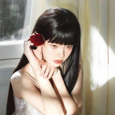 闪婚后,亿万总裁偏要宠我